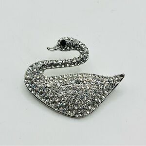 Elegant Silver tone Crystal Swan Brooch